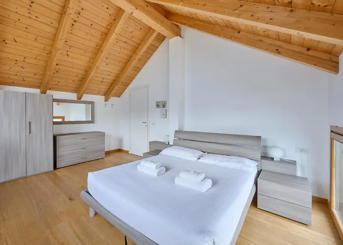 House With 3 Bedrooms T5 * بيلانو