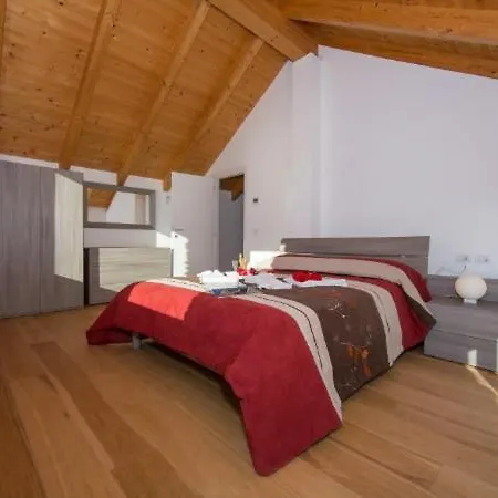 House With 3 Bedrooms T5 Nyaraló *