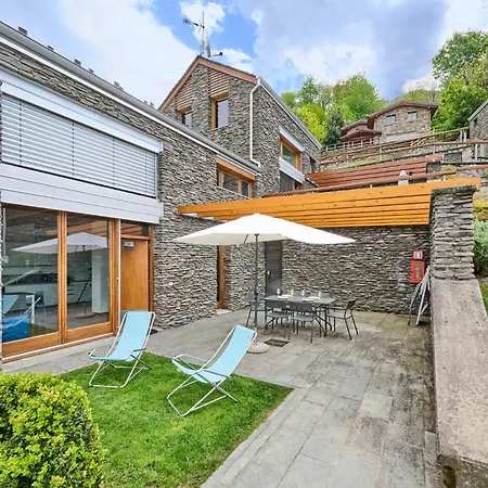 House With 3 Bedrooms T5 Casa vacanze Bellano